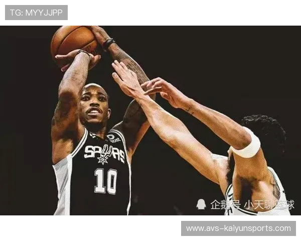 女双决赛:库苏玛-梅丽莎逆转战胜队友,夺合作以来重要冠军 女双决赛:库苏玛-梅丽莎逆转战胜队友,夺合作以来重要冠军