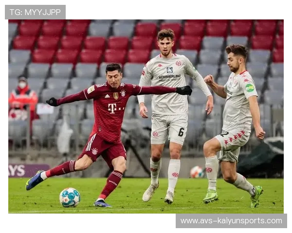 拜仁绝平美因茨暴露问题：领跑德甲仍存隐患，防守稳定性待加强。